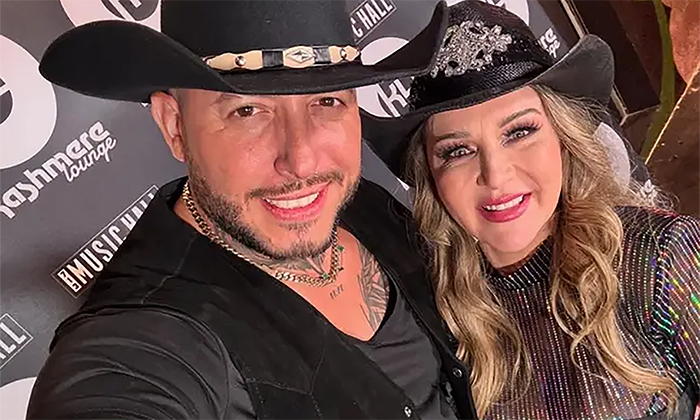 Estrena romance Alicia Villarreal con Cibad Hernandez
