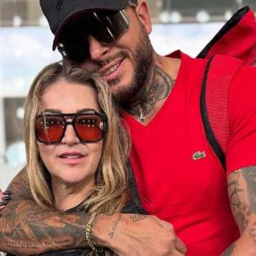 Alicia Villareal y Cibad Hernandez