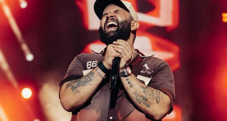 carin leon record primera cita